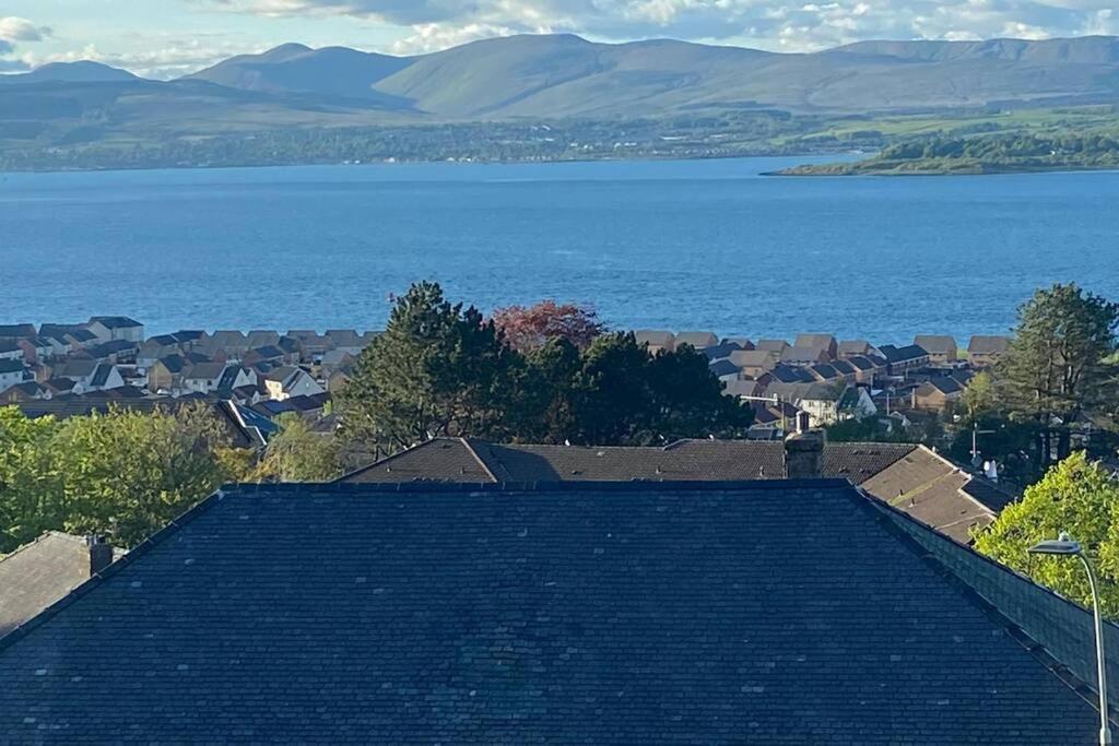 Beautiful Sea View 2 Bed Home Port Glasgow Kültér fotó